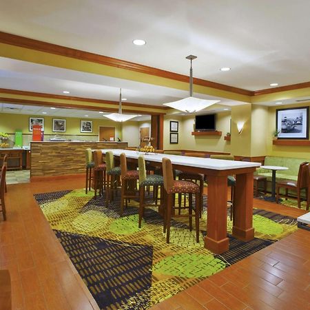 Hampton Inn Commerce/Novi Kültér fotó