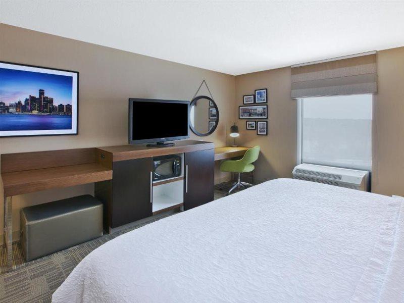 Hampton Inn Commerce/Novi Kültér fotó