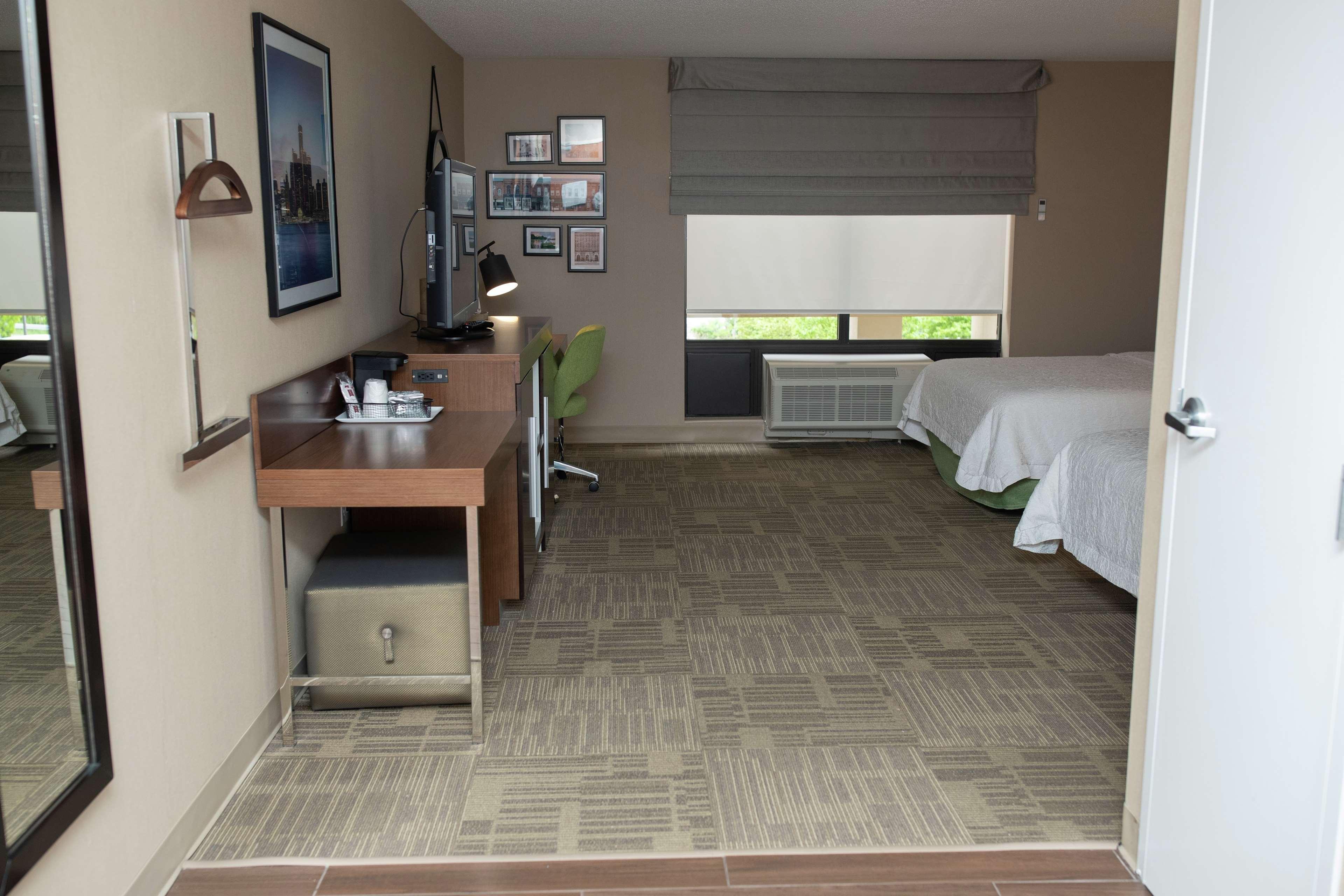 Hampton Inn Commerce/Novi Kültér fotó