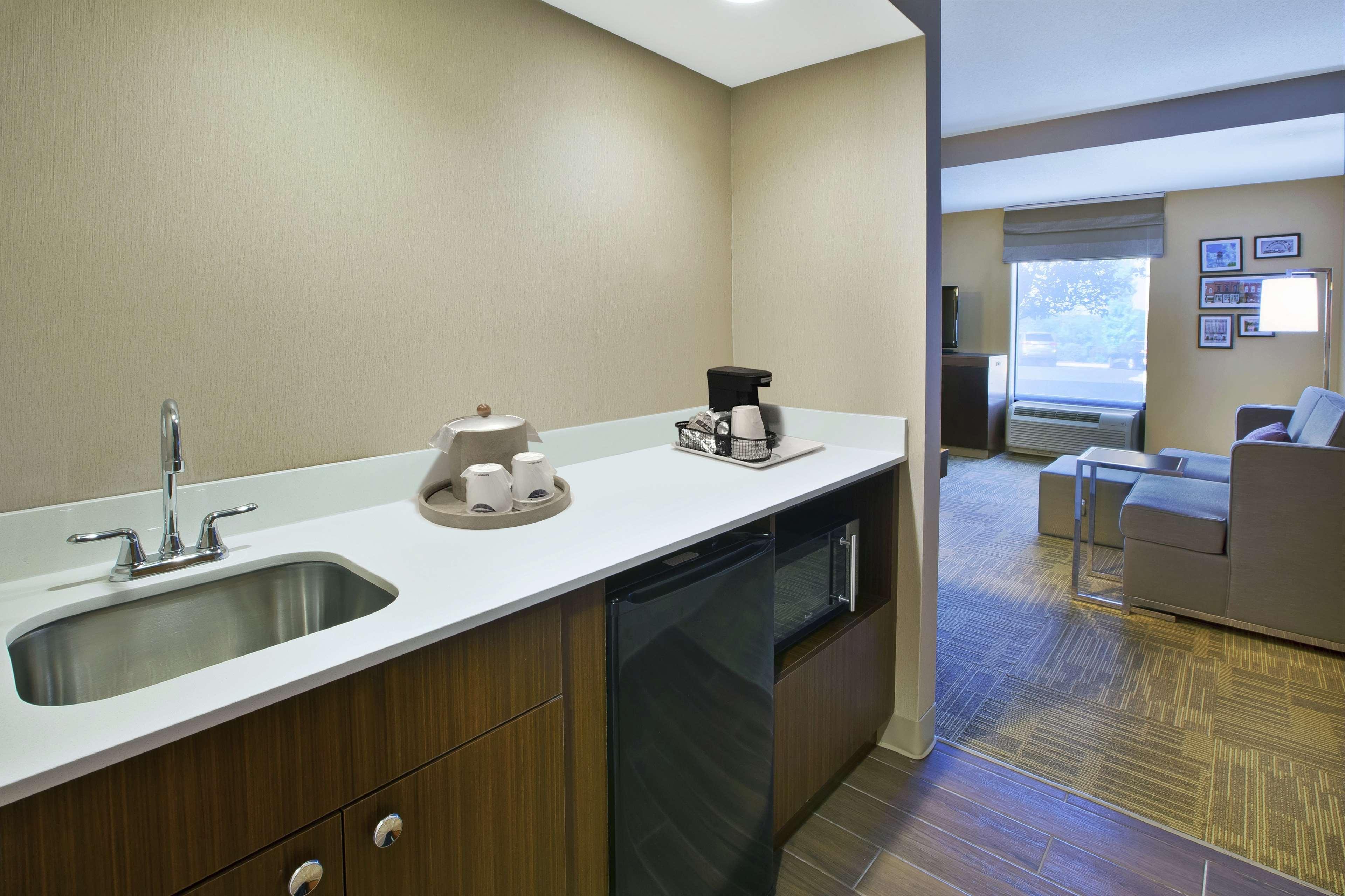 Hampton Inn Commerce/Novi Kültér fotó