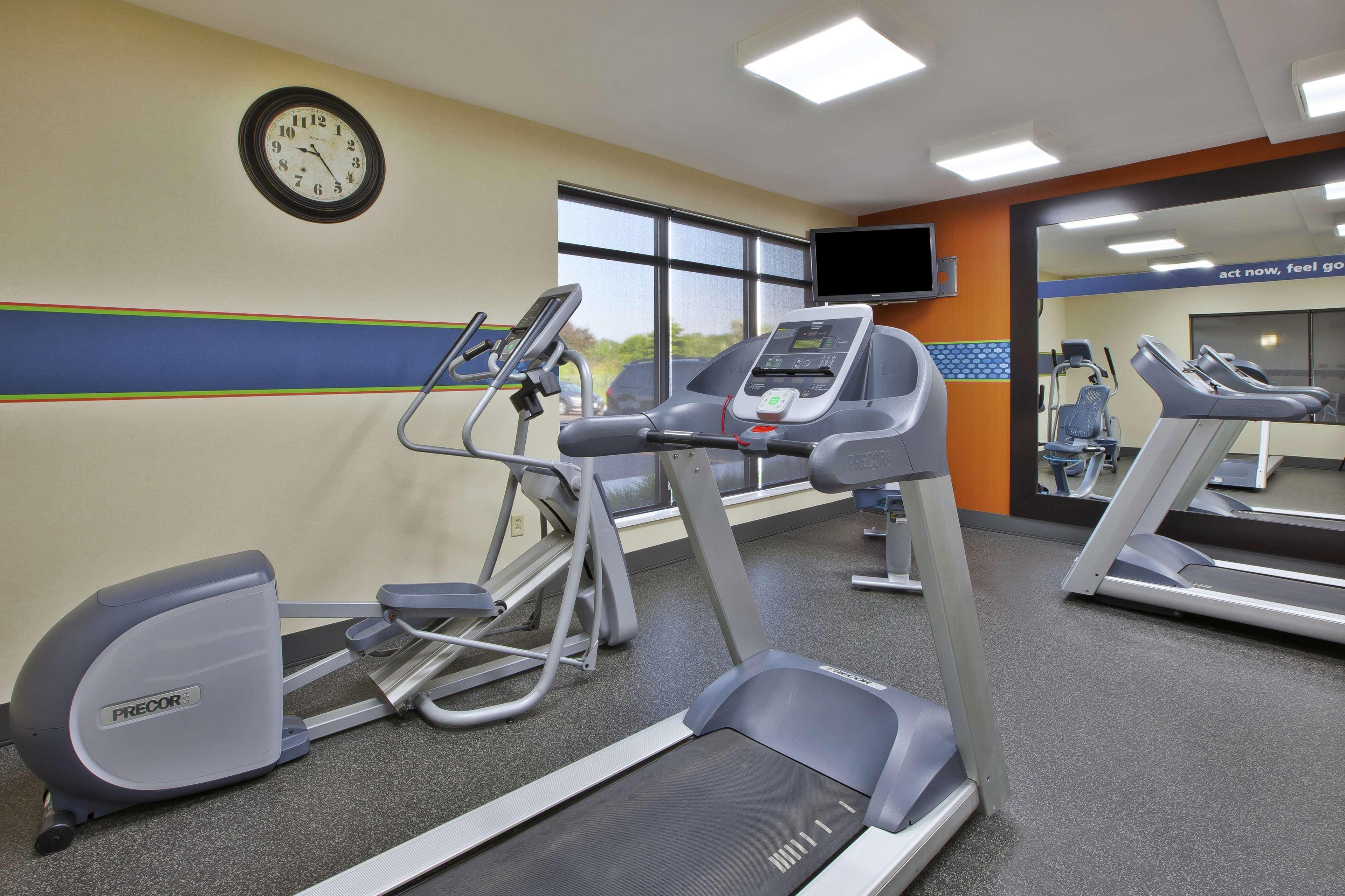 Hampton Inn Commerce/Novi Kültér fotó