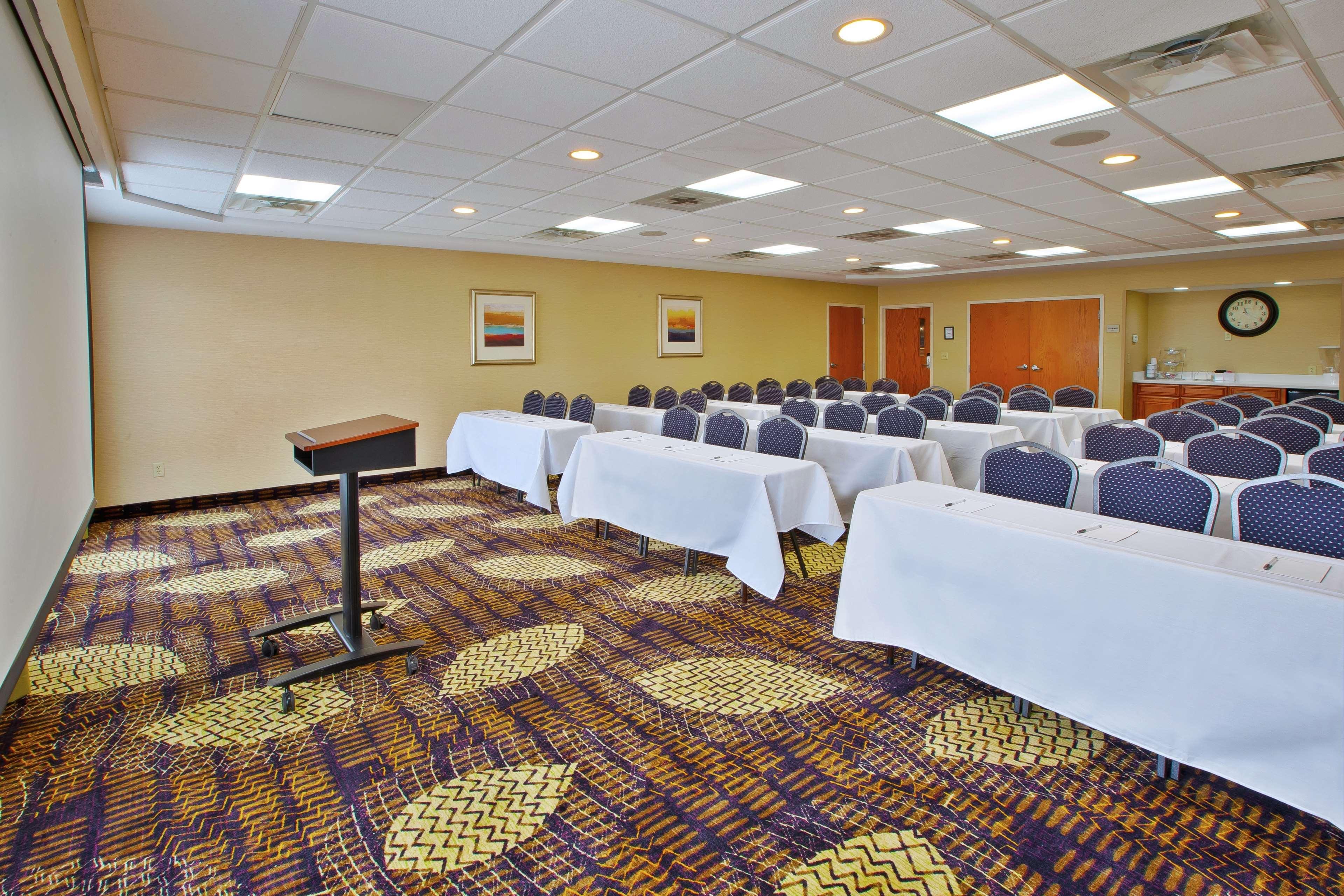 Hampton Inn Commerce/Novi Kültér fotó