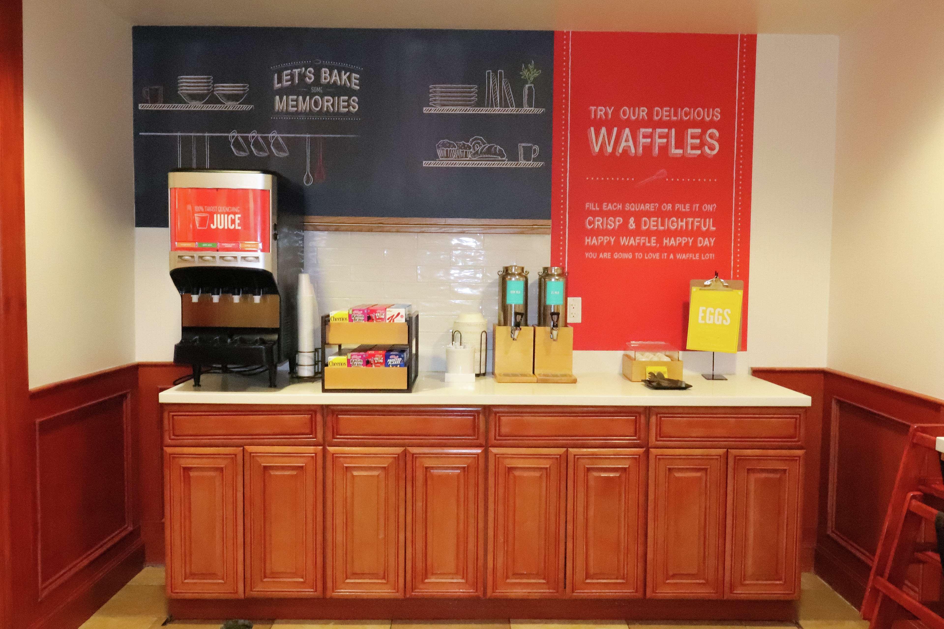 Hampton Inn Commerce/Novi Kültér fotó