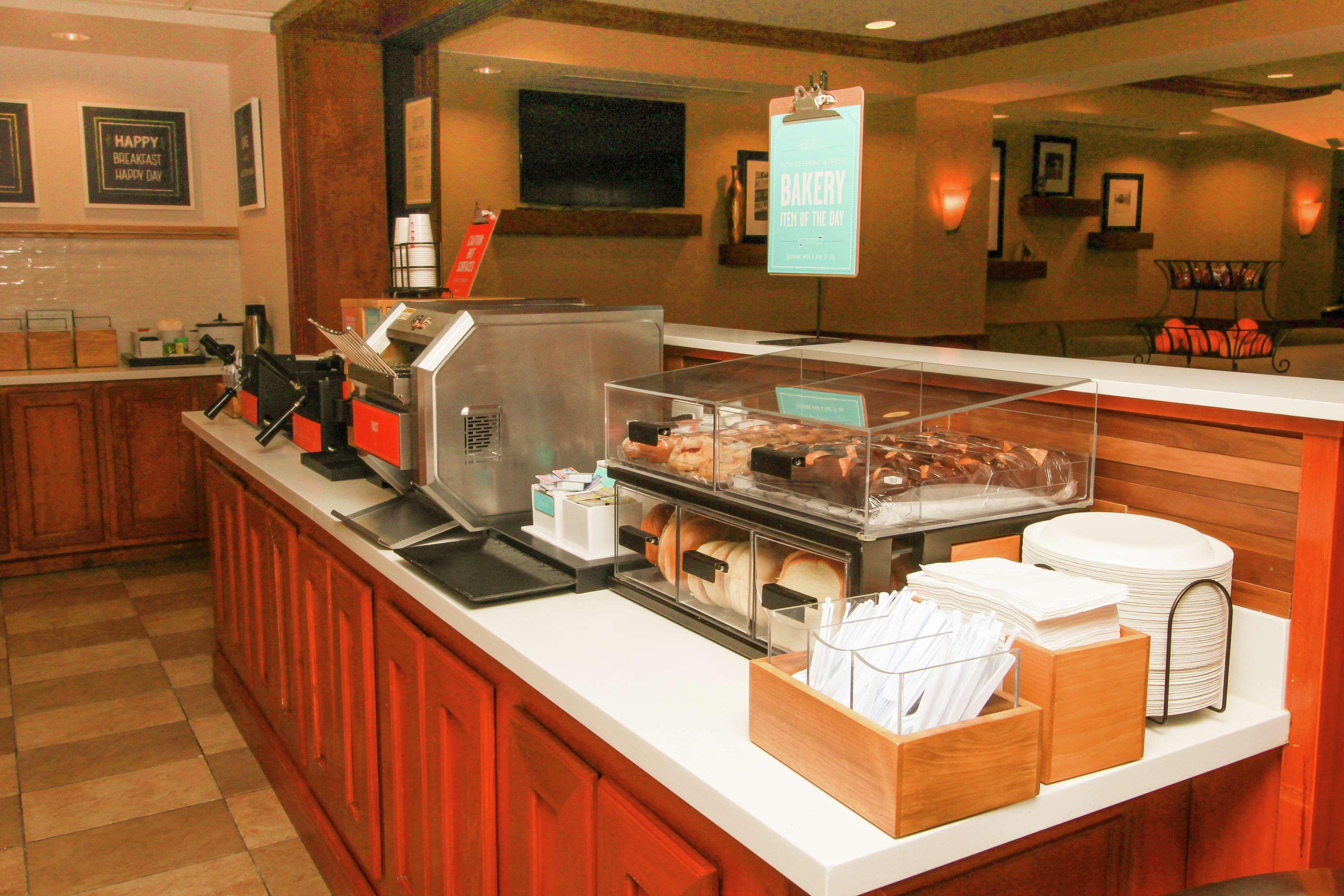 Hampton Inn Commerce/Novi Kültér fotó