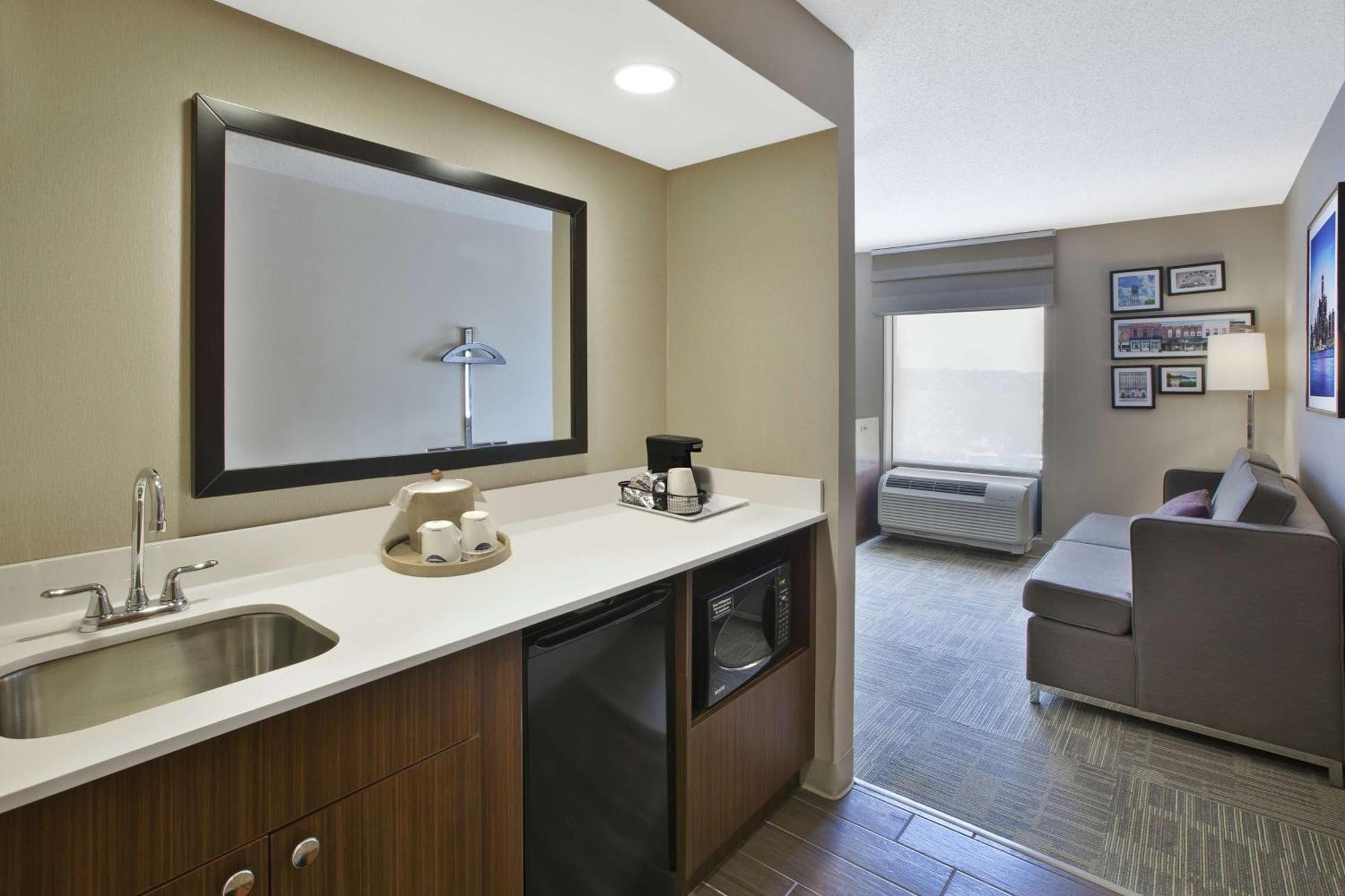 Hampton Inn Commerce/Novi Kültér fotó