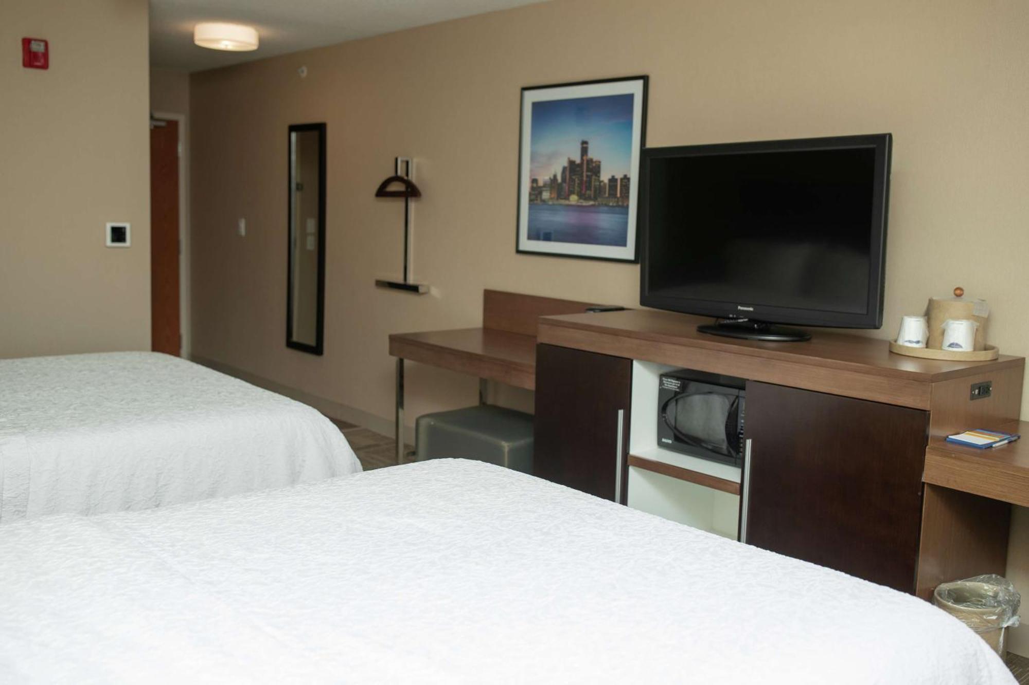 Hampton Inn Commerce/Novi Kültér fotó