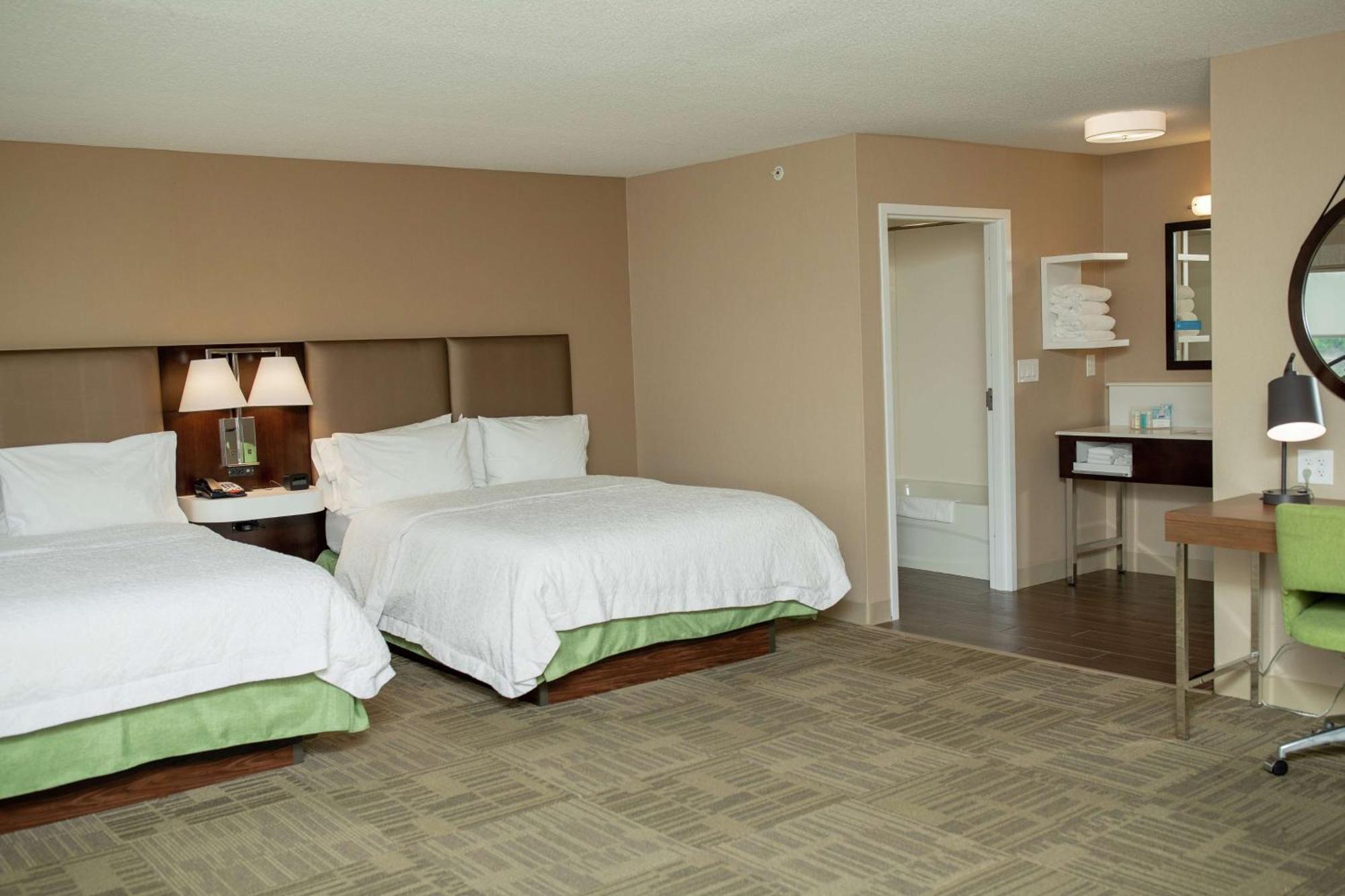 Hampton Inn Commerce/Novi Kültér fotó