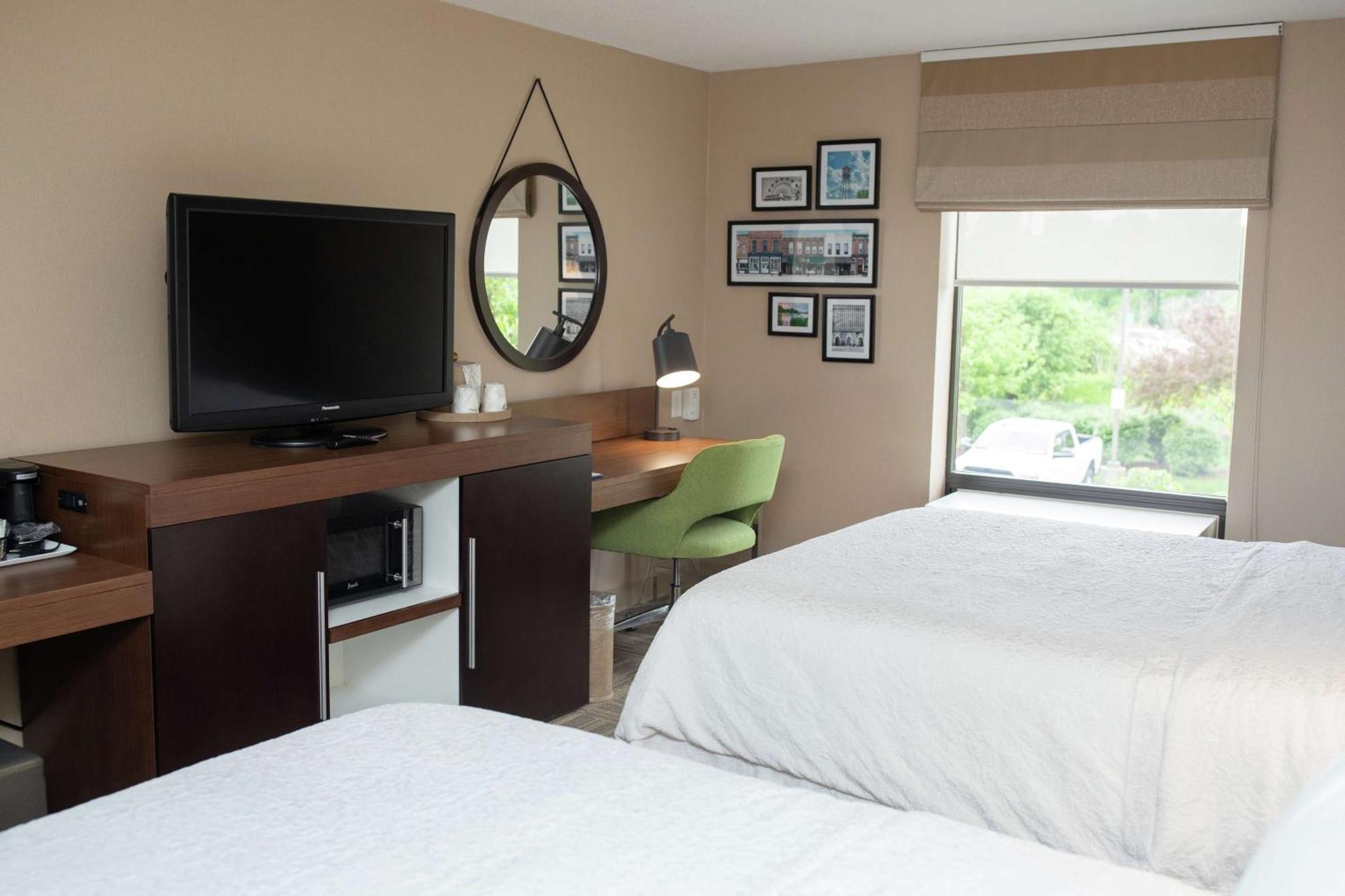 Hampton Inn Commerce/Novi Kültér fotó