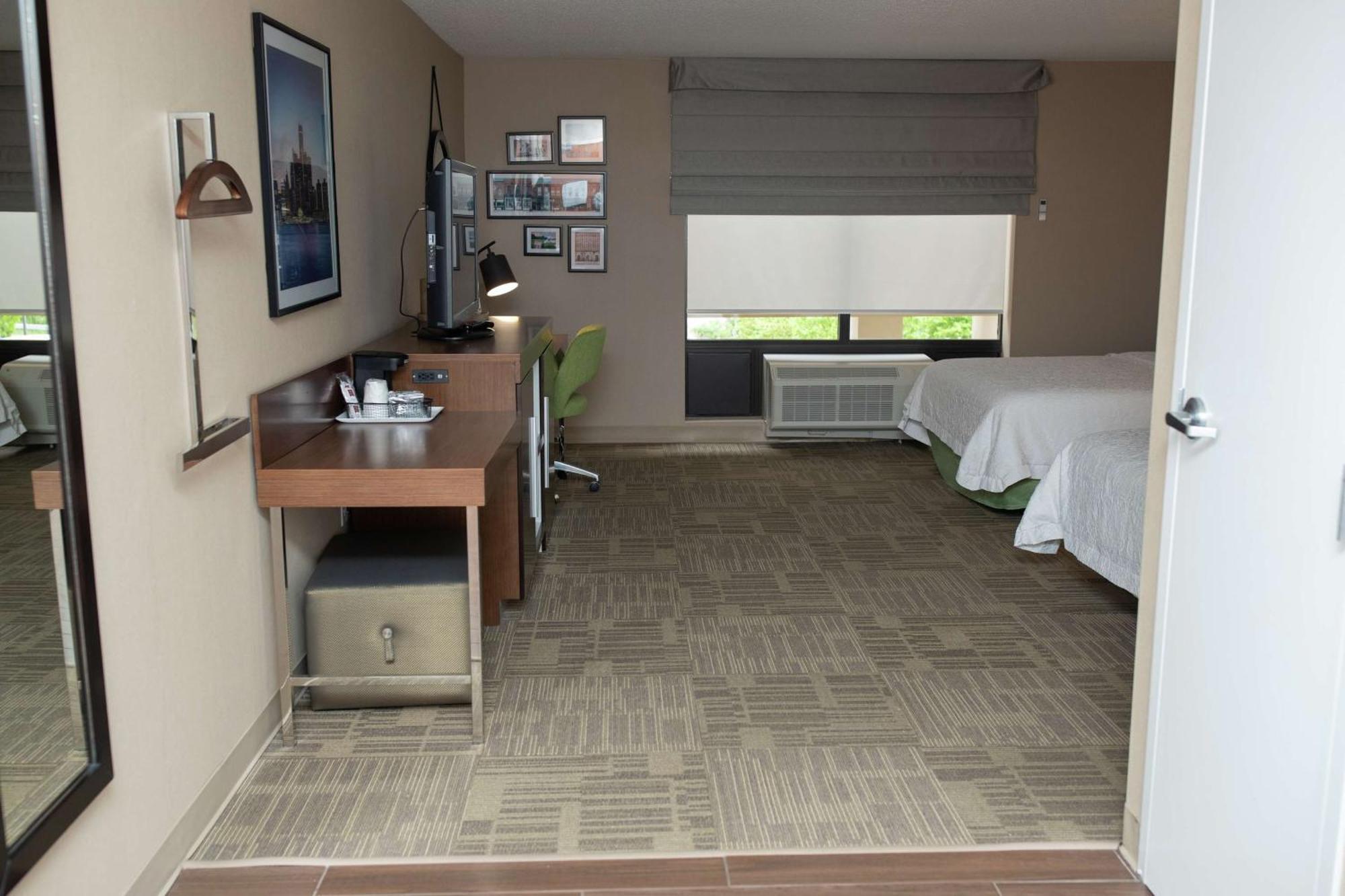 Hampton Inn Commerce/Novi Kültér fotó