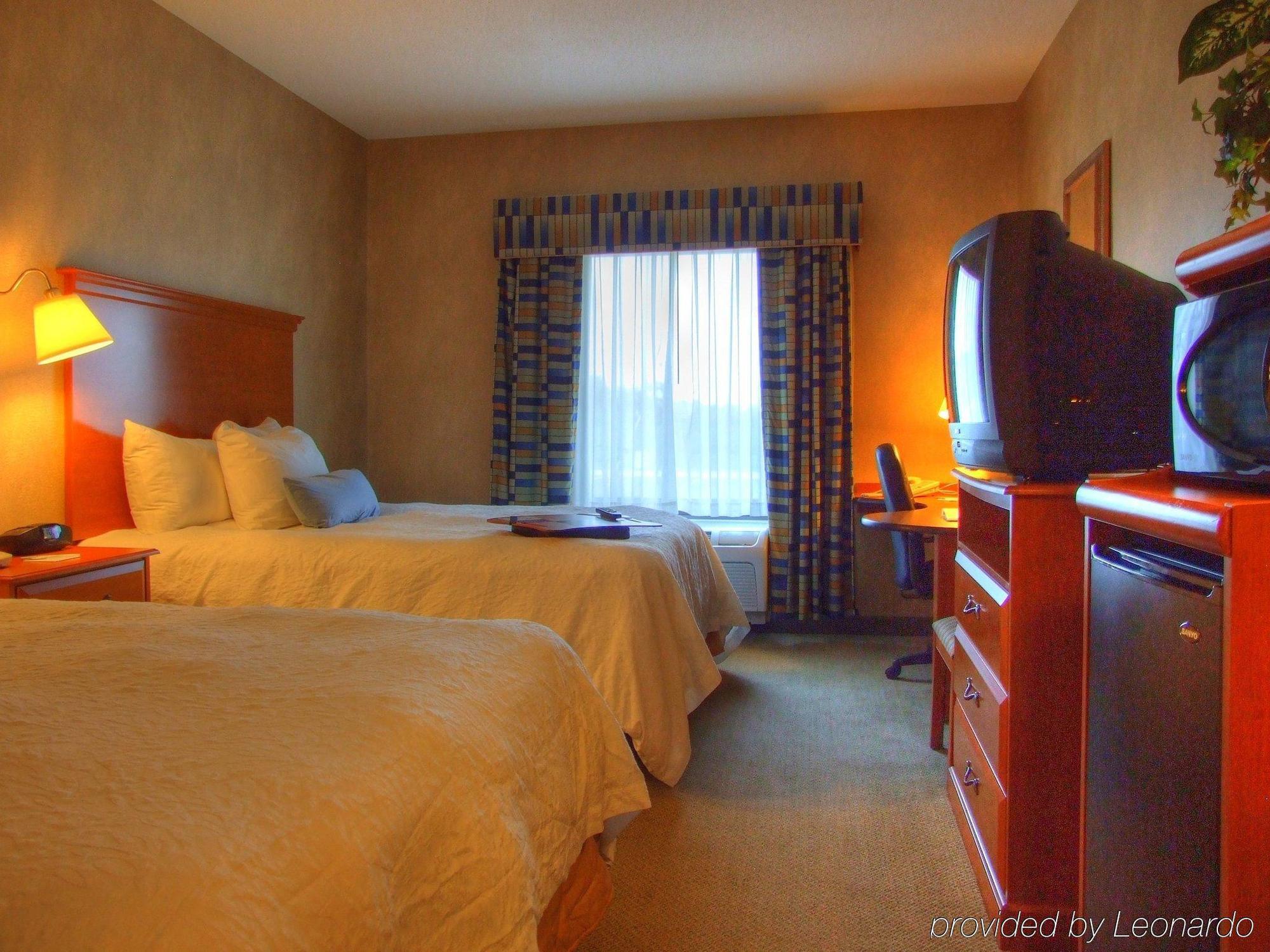 Hampton Inn Commerce/Novi Szoba fotó