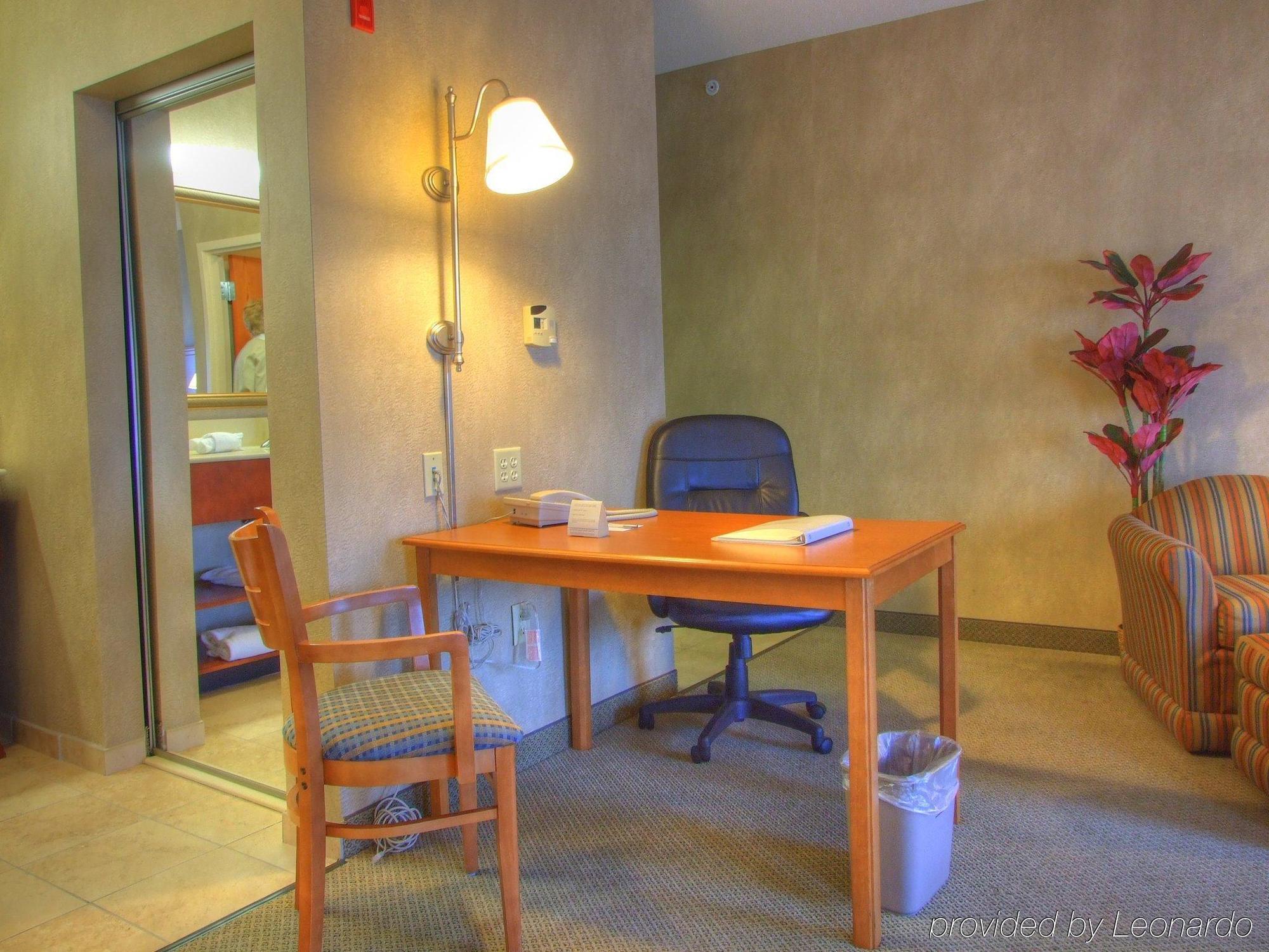 Hampton Inn Commerce/Novi Szoba fotó