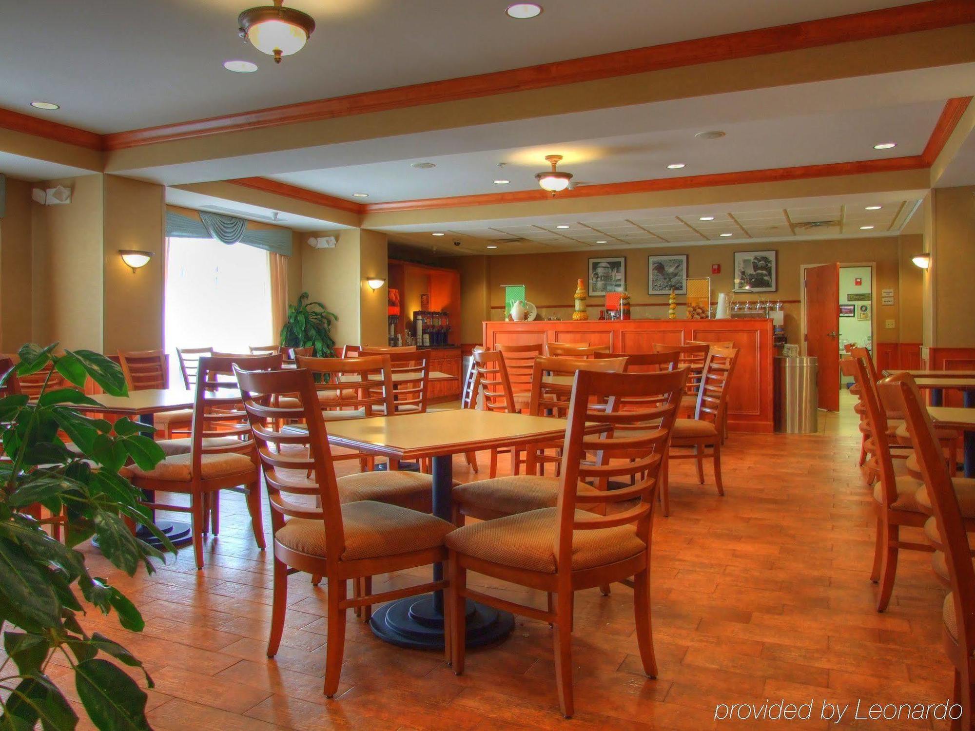 Hampton Inn Commerce/Novi Kültér fotó