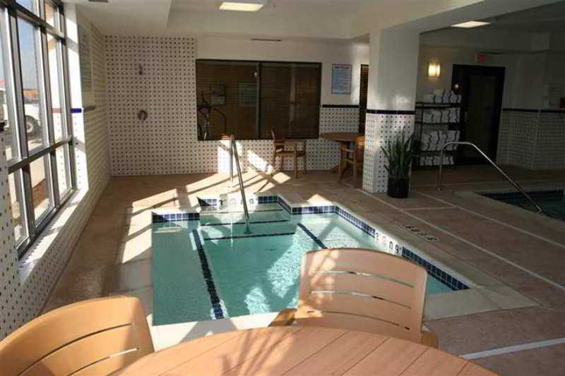 Hampton Inn Commerce/Novi Létesítmények fotó